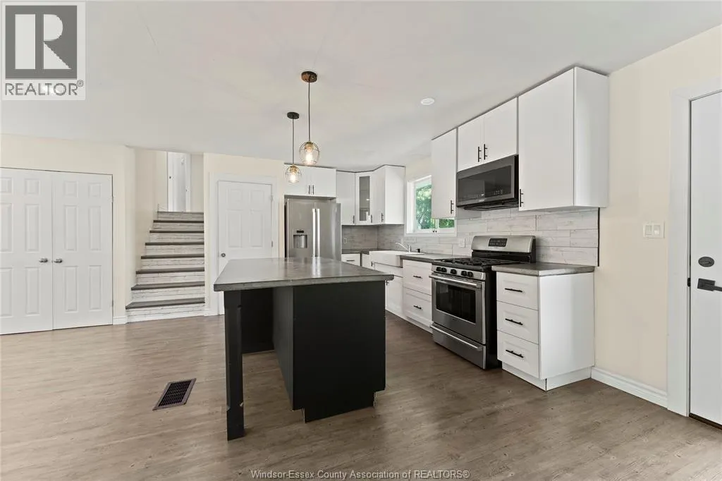 6 Sunset PLACE