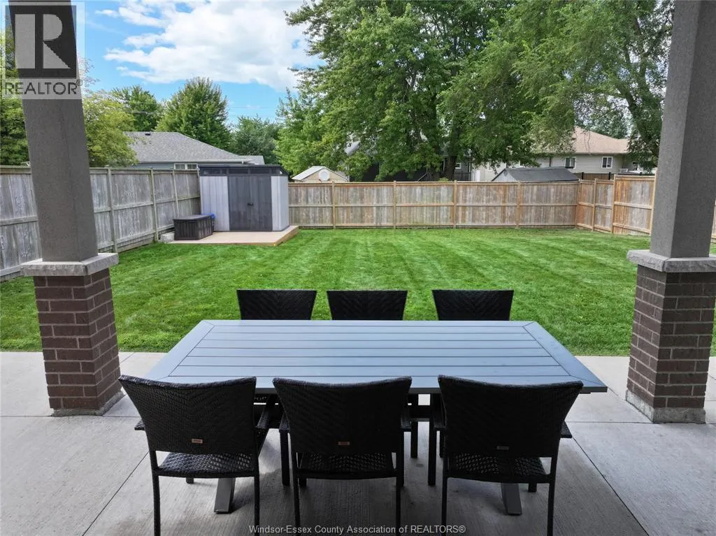 17 TANGLEWOOD DRIVE
