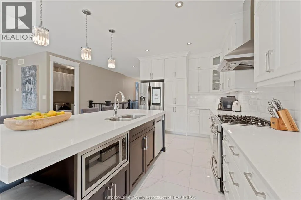 17 TANGLEWOOD DRIVE