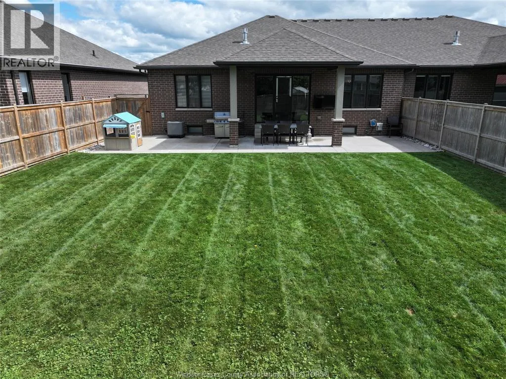 17 TANGLEWOOD DRIVE