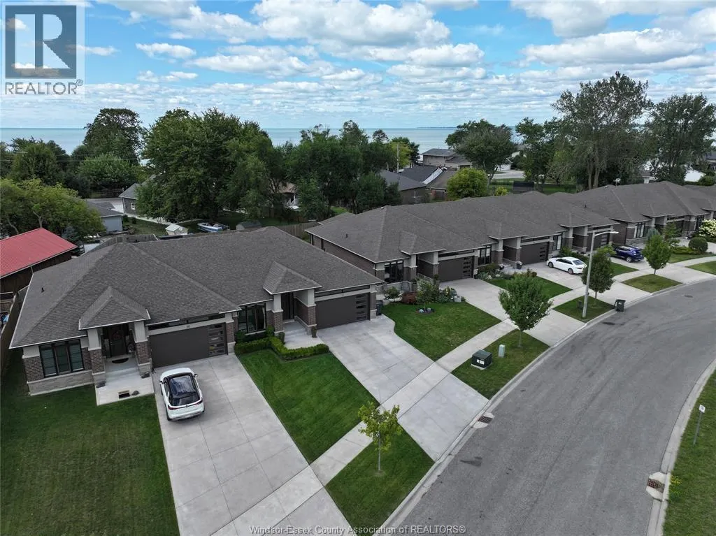 17 TANGLEWOOD DRIVE