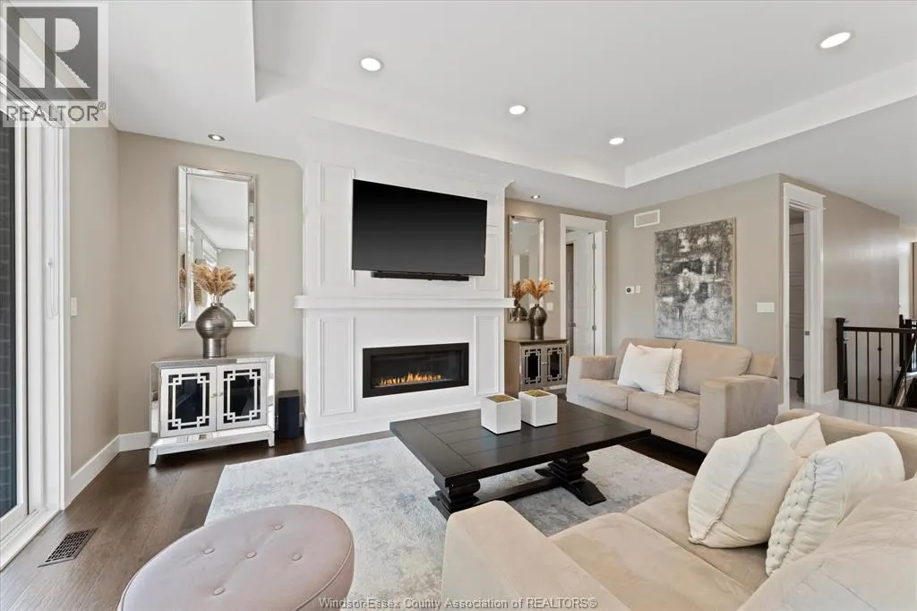 17 TANGLEWOOD DRIVE