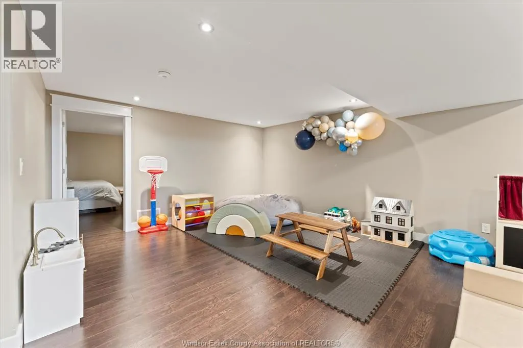 17 TANGLEWOOD DRIVE