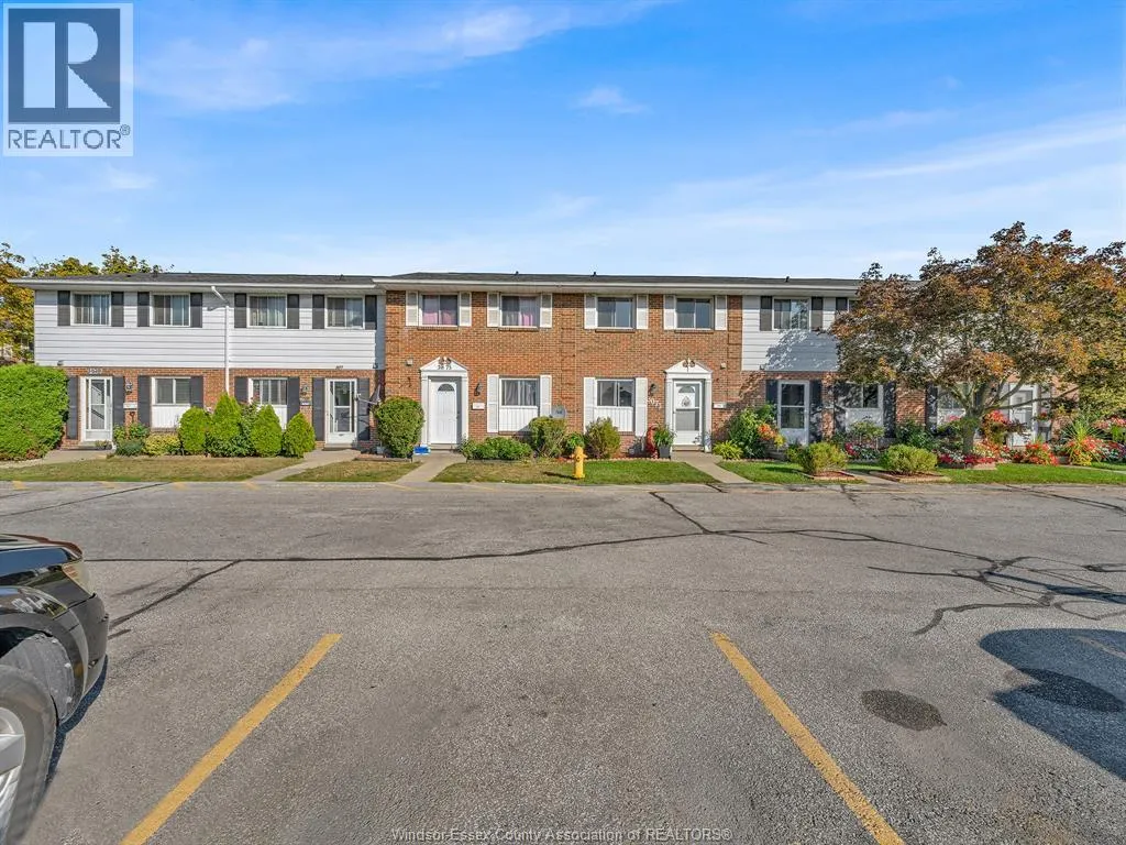 3073 MEADOWBROOK LANE Unit# 10