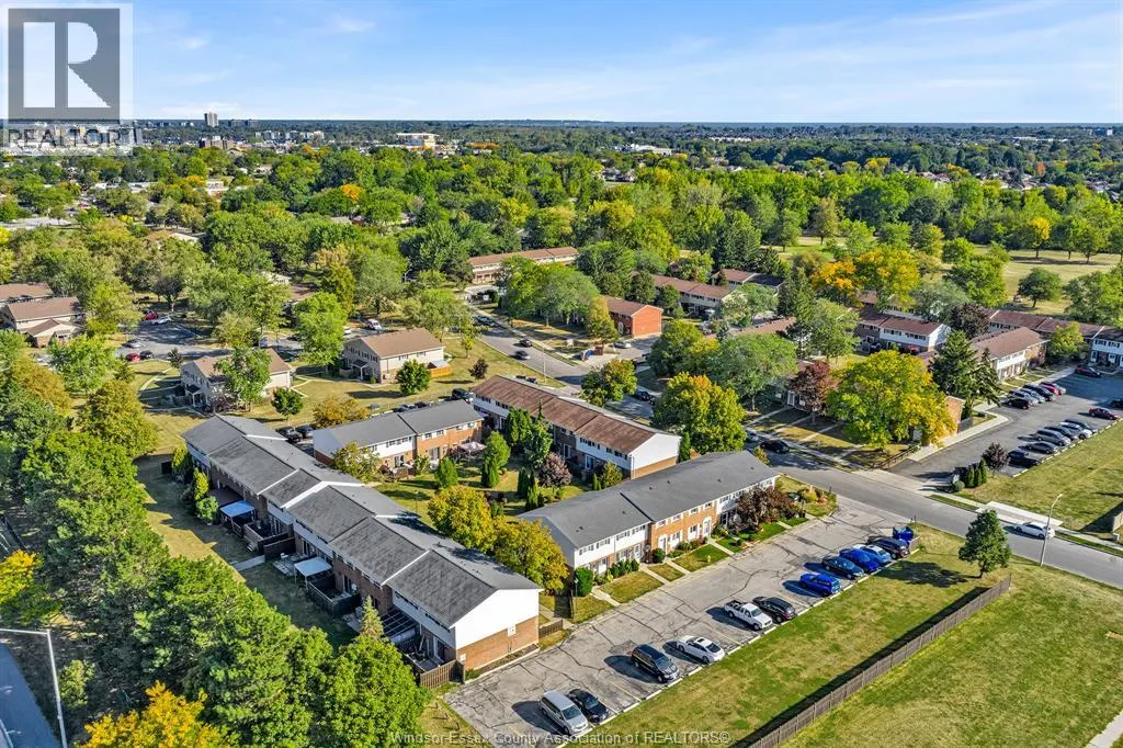 3073 MEADOWBROOK LANE Unit# 10