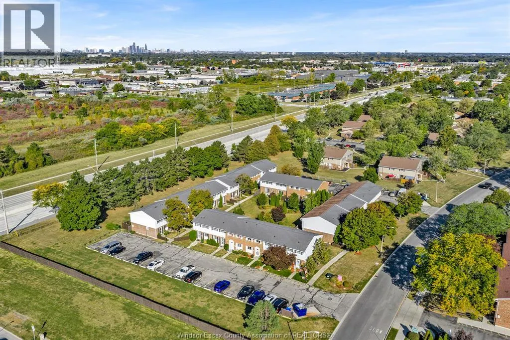 3073 MEADOWBROOK LANE Unit# 10