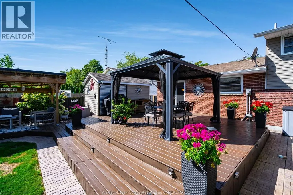 25 SUNSET PLACE