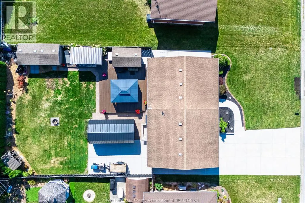 25 SUNSET PLACE