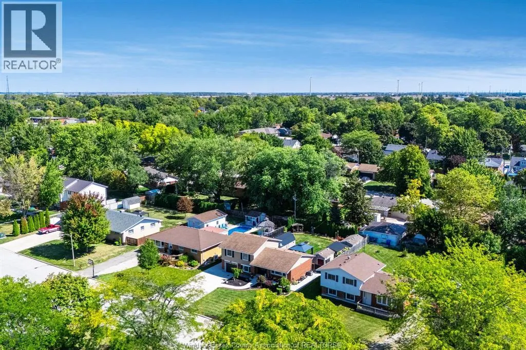 25 SUNSET PLACE