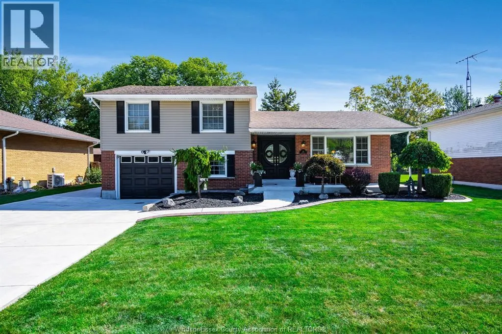 25 SUNSET PLACE