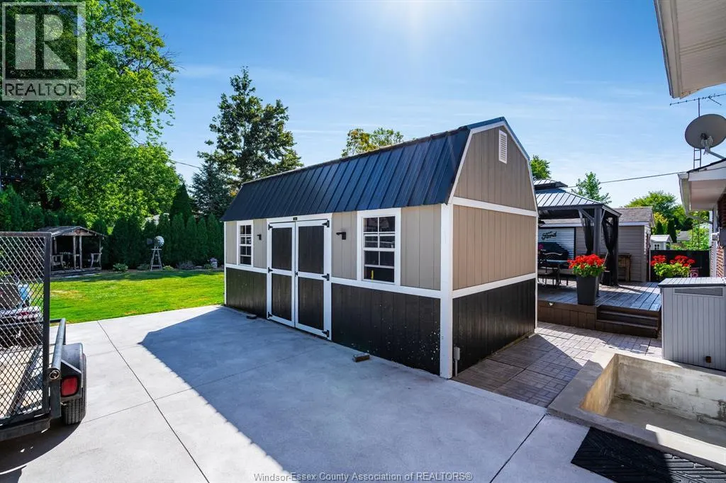 25 SUNSET PLACE