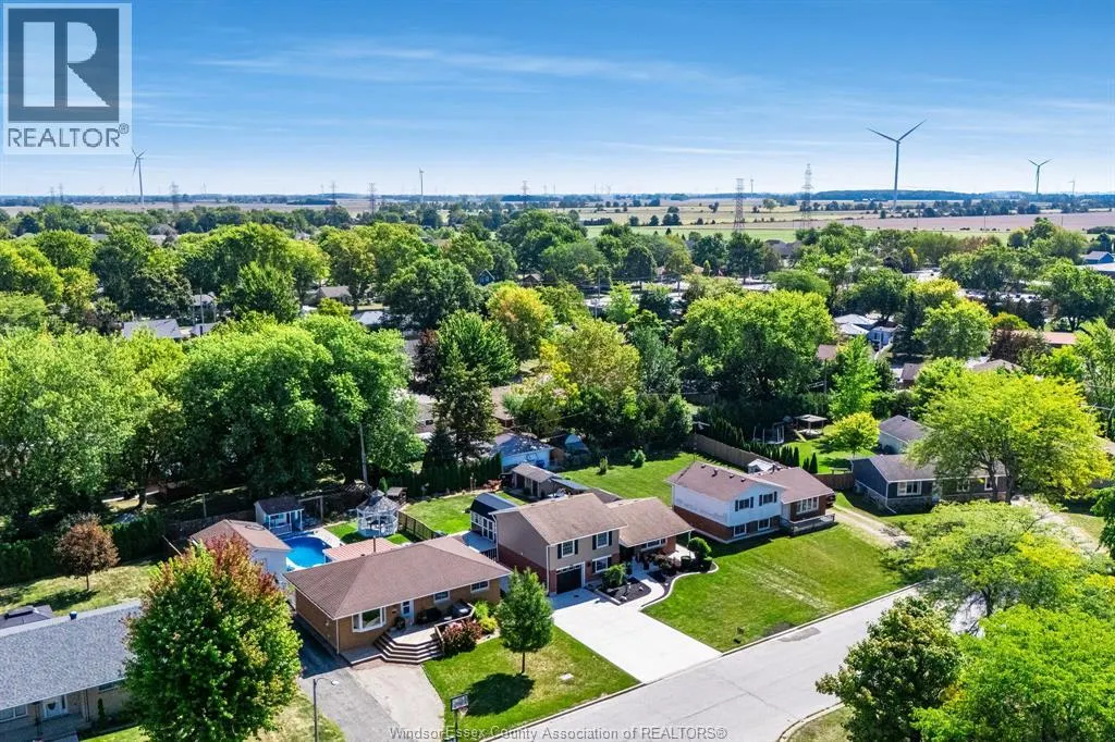 25 SUNSET PLACE