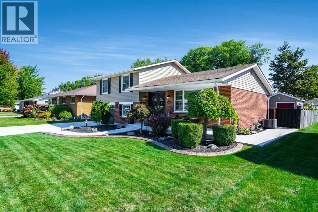 25 SUNSET PLACE