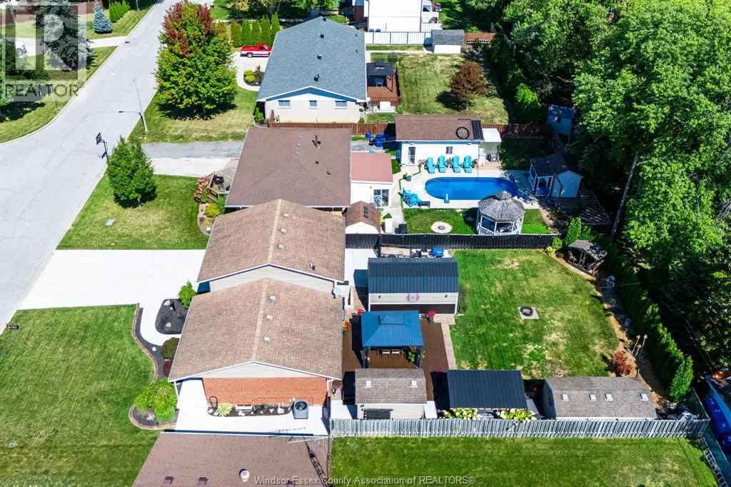 25 SUNSET PLACE