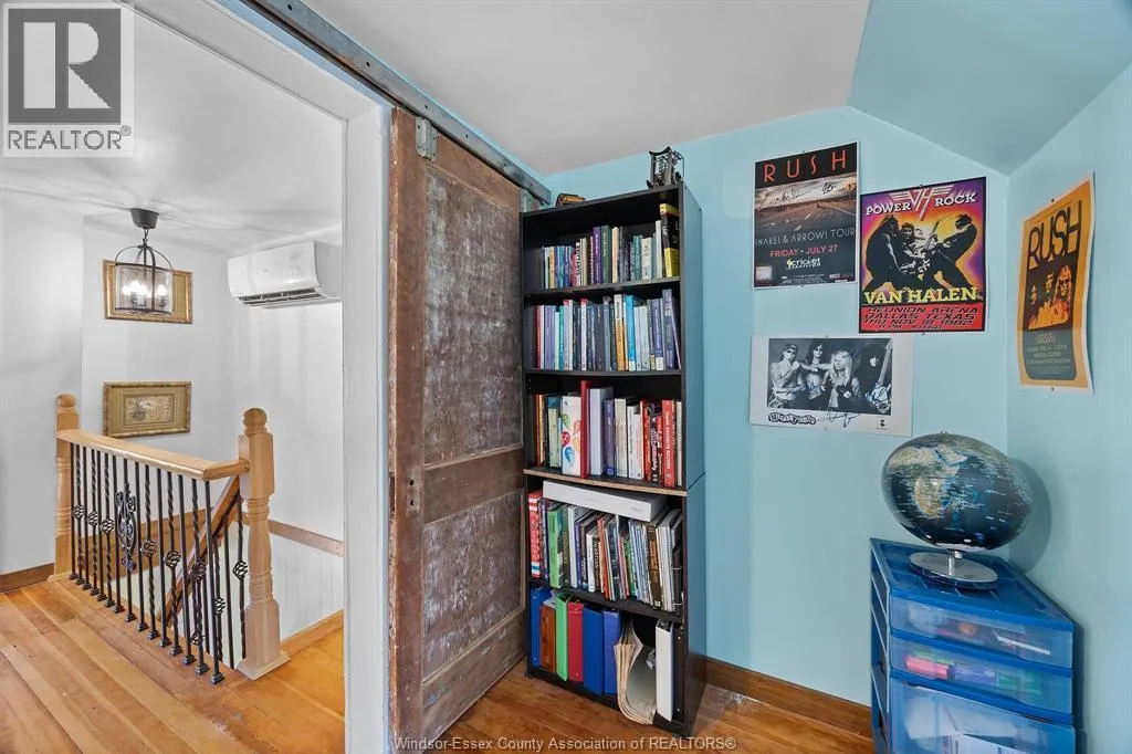 19 BOND AVENUE