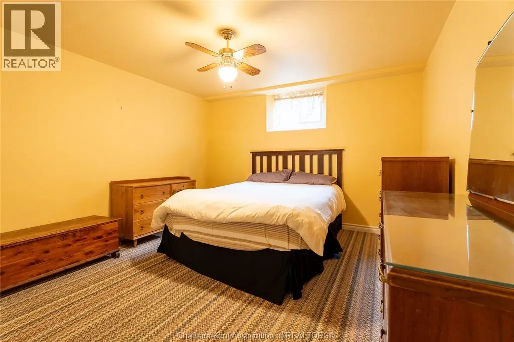 2 Frobisher COURT
