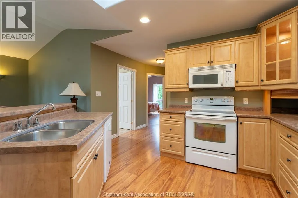 2 Frobisher COURT