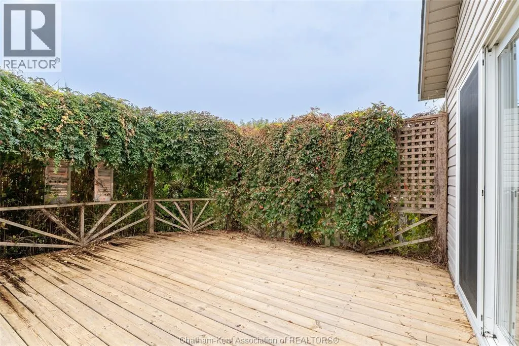 2 Frobisher COURT