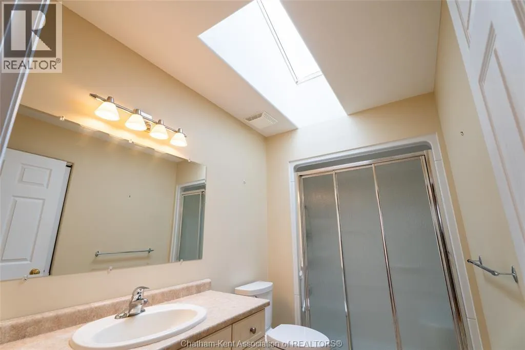 2 Frobisher COURT