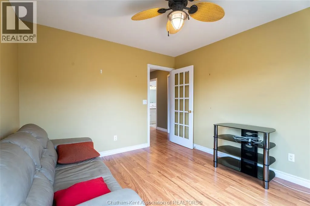 2 Frobisher COURT