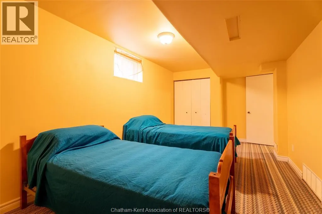 2 Frobisher COURT