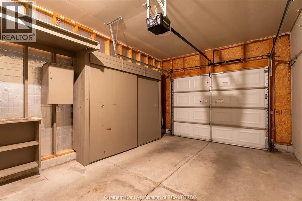 2 Frobisher COURT