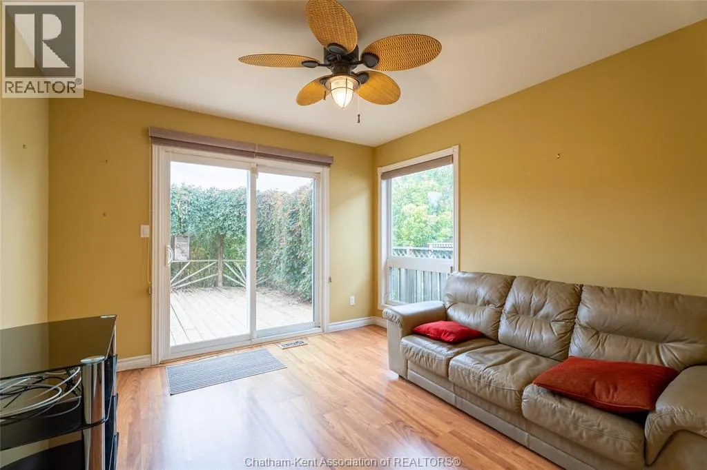 2 Frobisher COURT