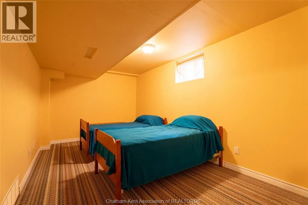 2 Frobisher COURT