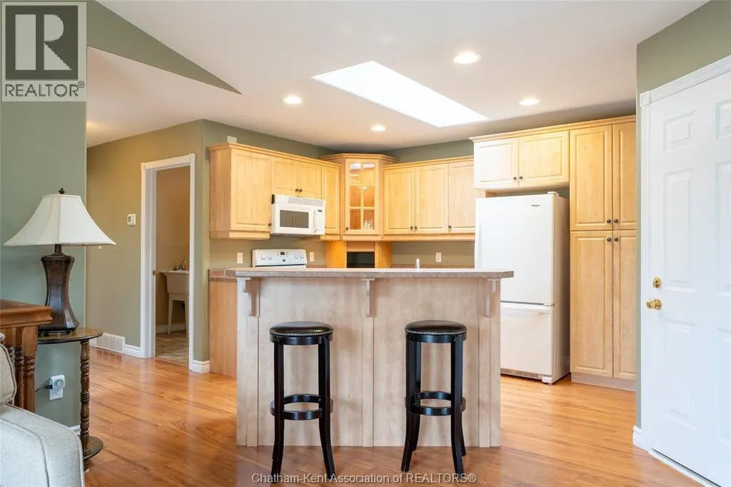 2 Frobisher COURT