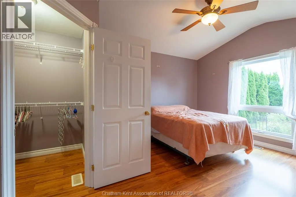 2 Frobisher COURT