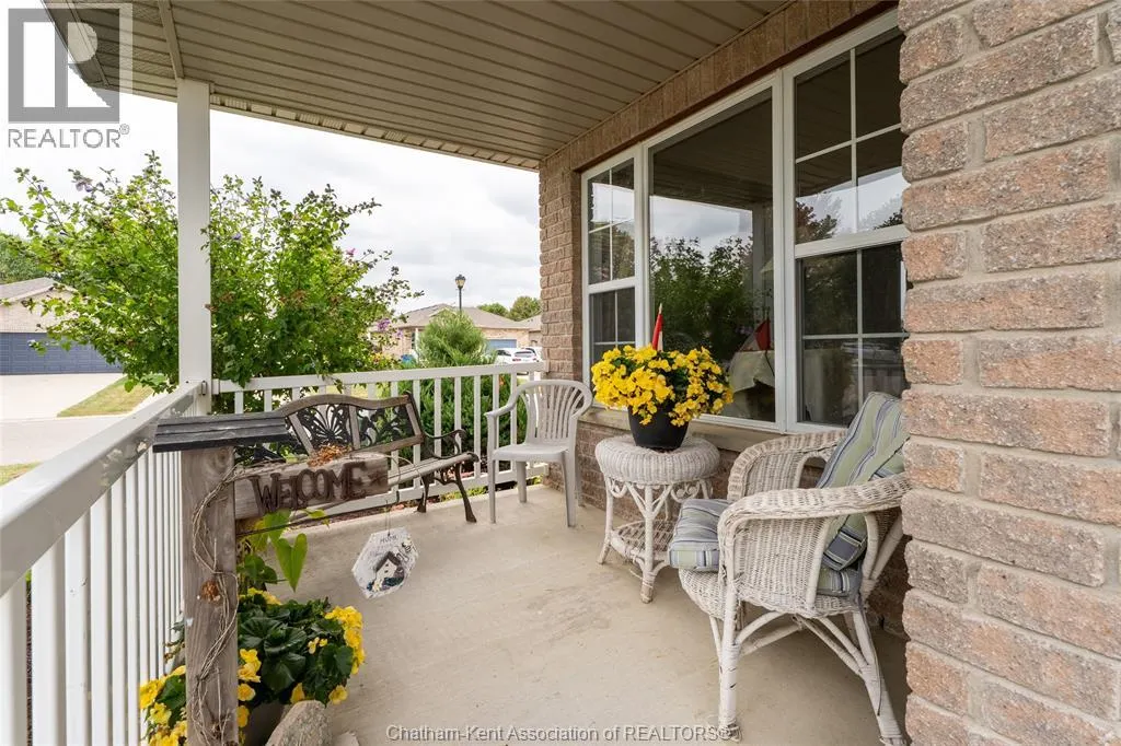 2 Frobisher COURT