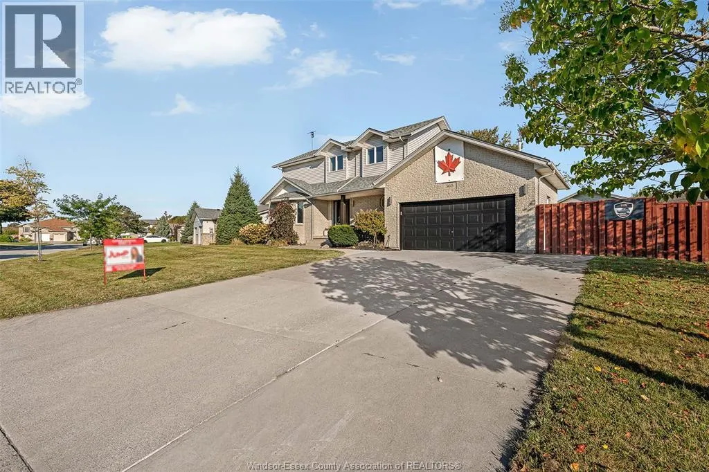 360 RIDGEVIEW PLACE North