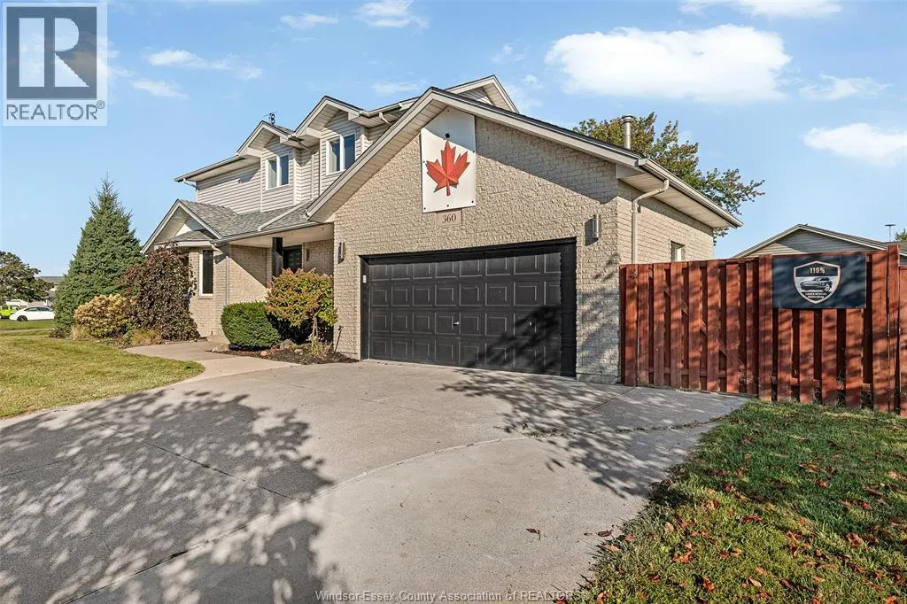 360 RIDGEVIEW PLACE North