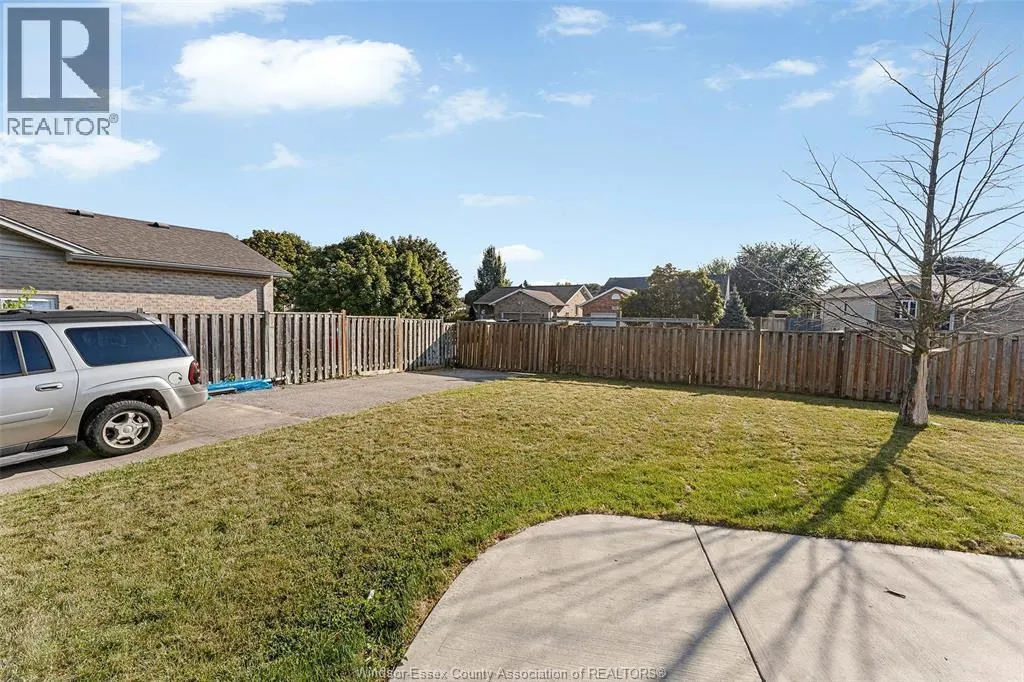 360 RIDGEVIEW PLACE North