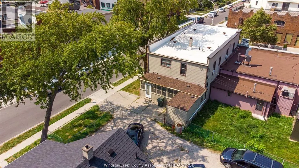 1101 ERIE STREET East
