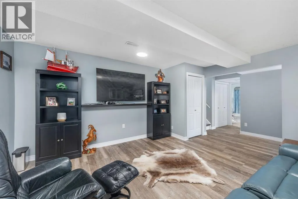 711 Frost COURT