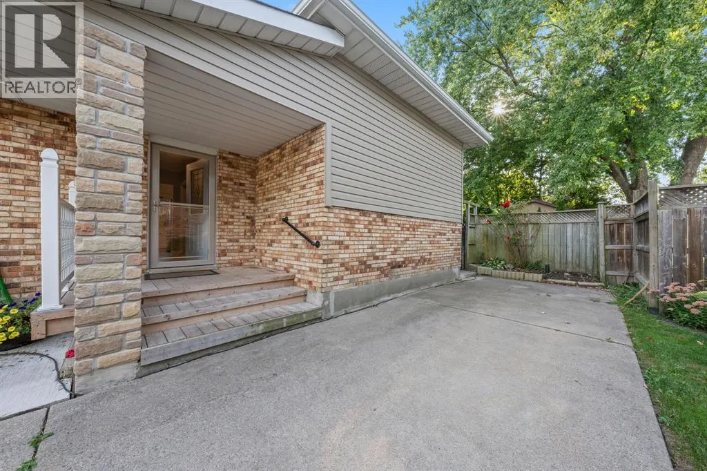 711 Frost COURT