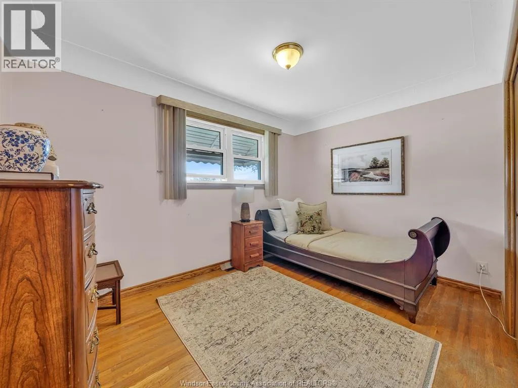 132 VICTORIA