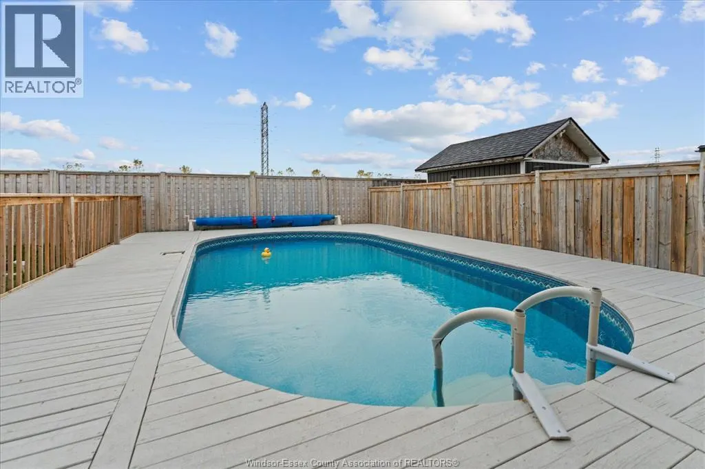 1033 ASPEN RIDGE CRESCENT