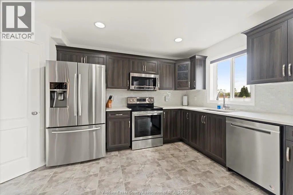 1033 ASPEN RIDGE CRESCENT