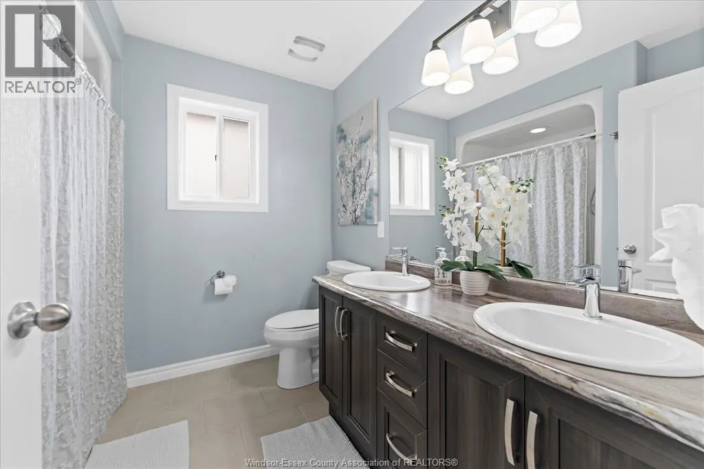 1033 ASPEN RIDGE CRESCENT