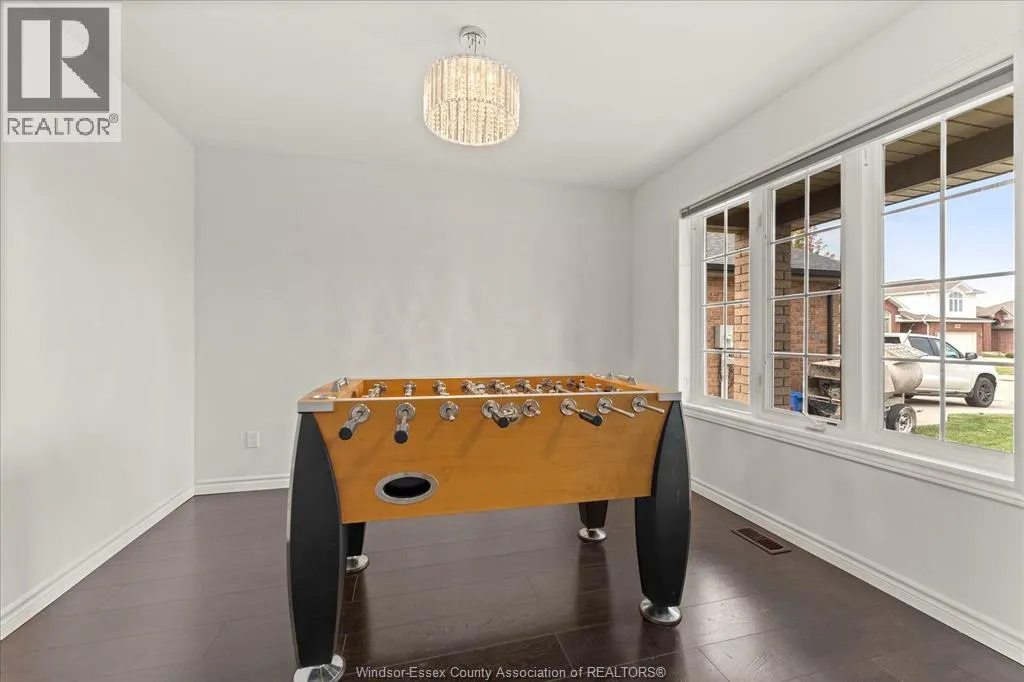 1033 ASPEN RIDGE CRESCENT