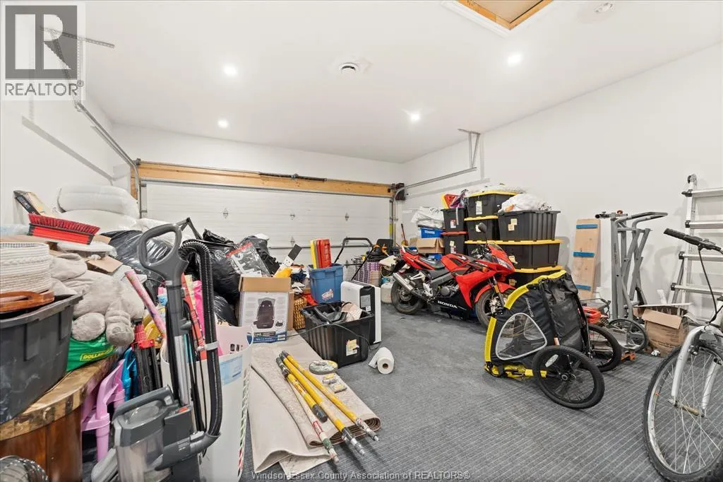 1033 ASPEN RIDGE CRESCENT