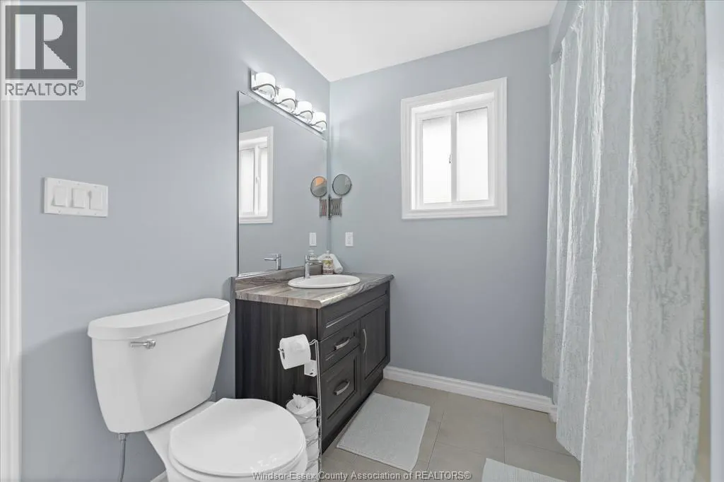 1033 ASPEN RIDGE CRESCENT