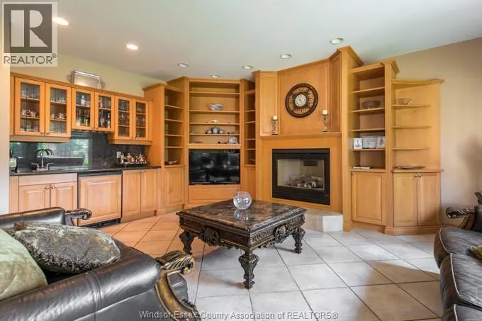 303 SHOREVIEW CIRCLE