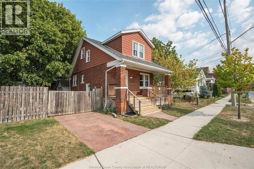 936 ARTHUR ROAD