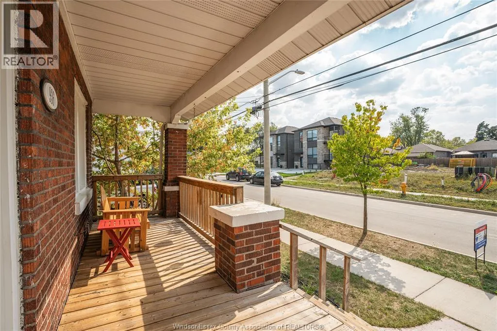 936 ARTHUR ROAD