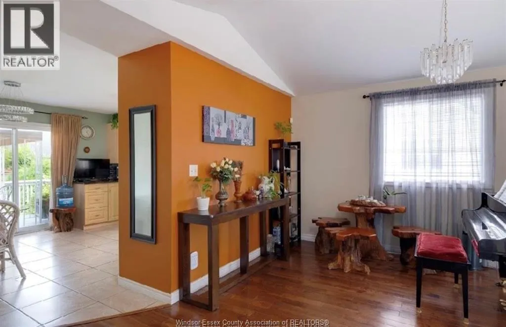 4316 GOLFCOURSE CRESCENT Unit# UPPER