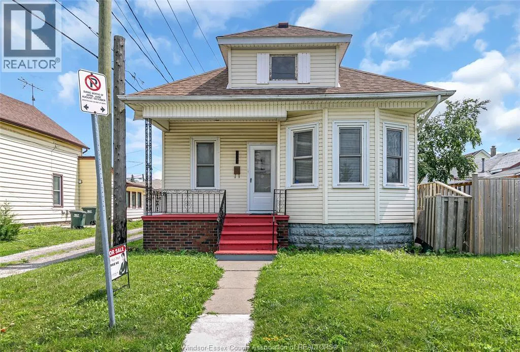 933 CHATHAM STREET East
