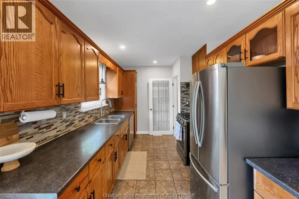 38 Burton AVENUE